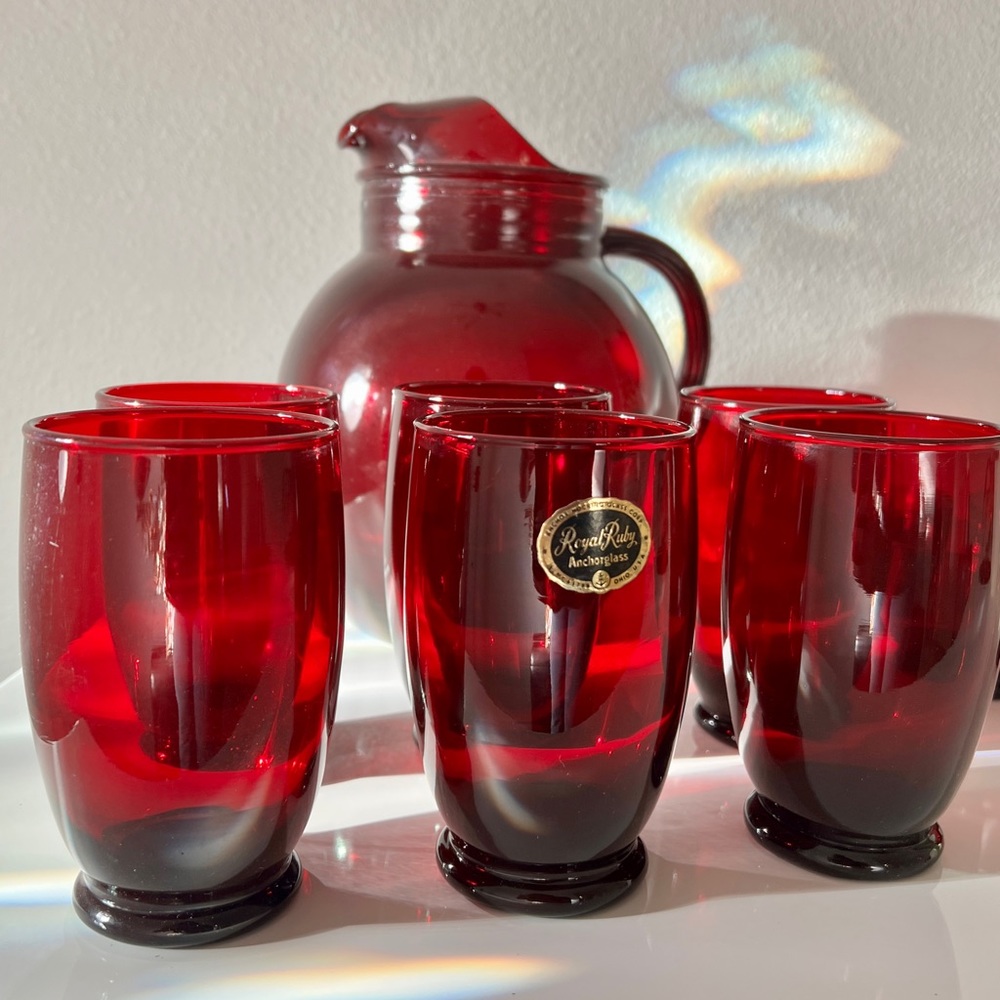 Royal Ruby vintage anchor glass set